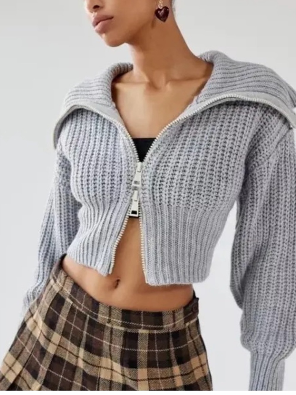 Urban Outfitters NWT Sunny Collard Light Gray Cropped Zip-Front Cardigan Sweater
